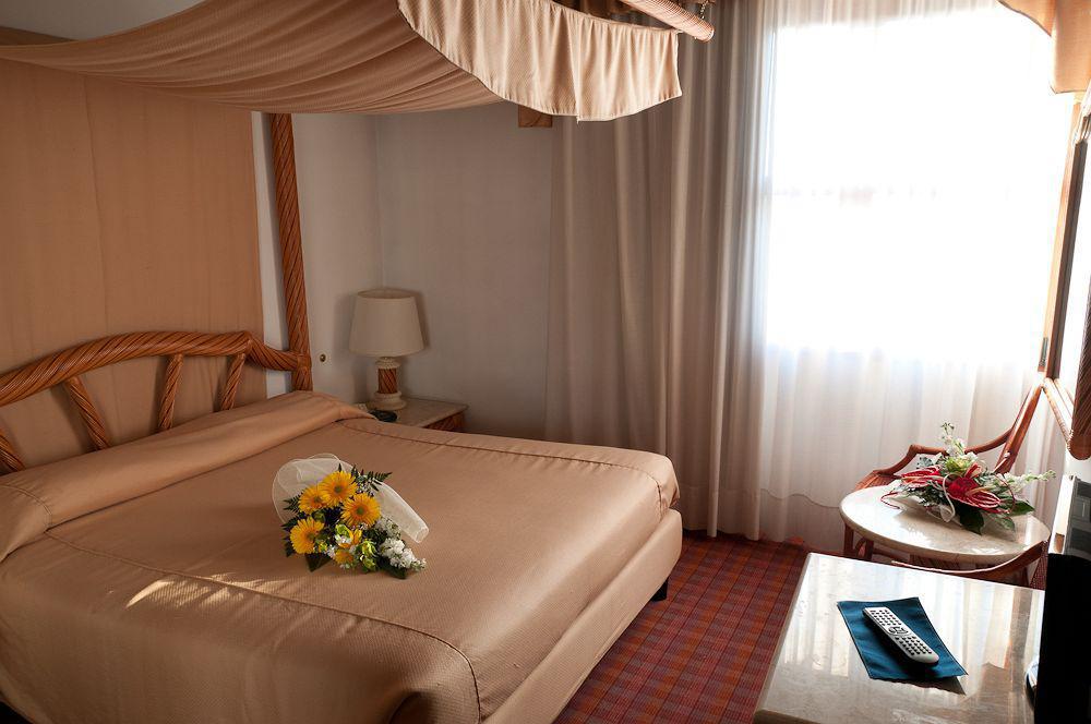 Hotel Villa Isabela SantʼAngelo Eksteriør bilde